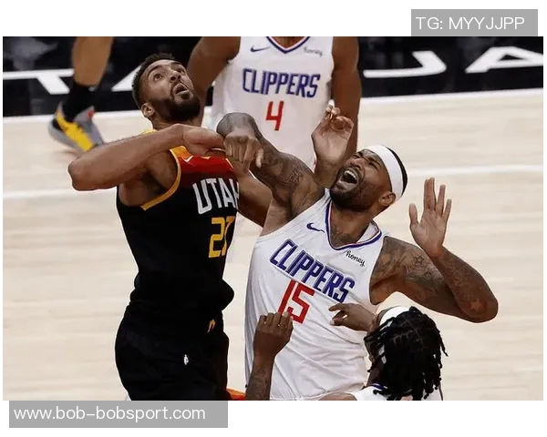 保罗乔治首秀表现平平仅得9分7板3助2帽全场限制在9分内 保罗乔治首秀表现平平仅得9分7板3助2帽全场限制在9分内