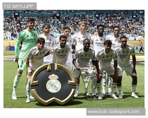 皇马更衣室团结一心共同抵御外界干扰与压力