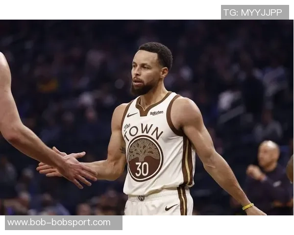 科尔谈团队精神:每位球员都能为胜利贡献力量的重要性 科尔谈团队精神:每位球员都能为胜利贡献力量的重要性